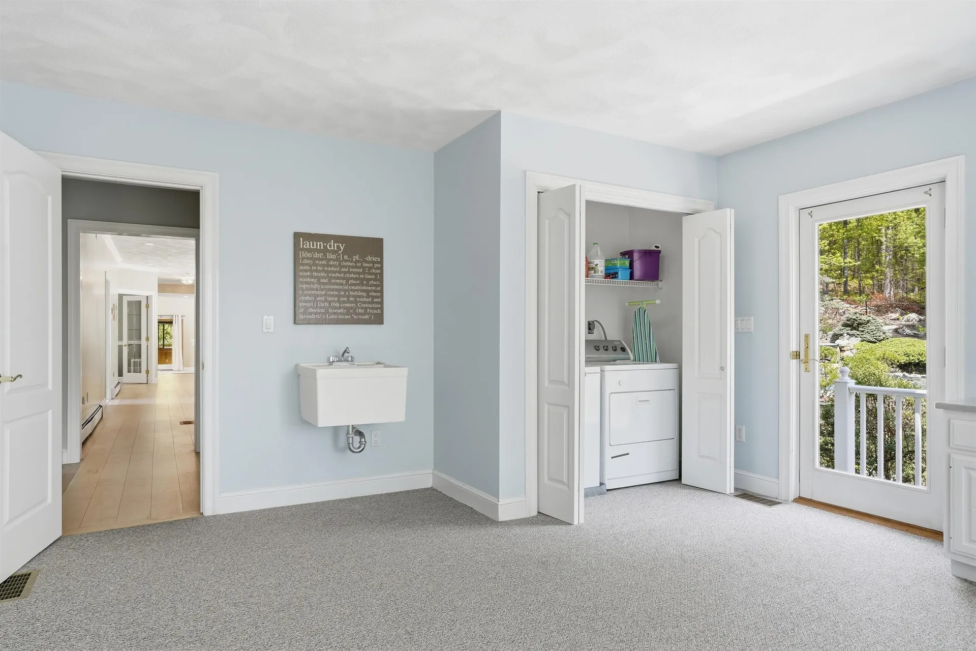 54 Sharon Road Windham NH 03087