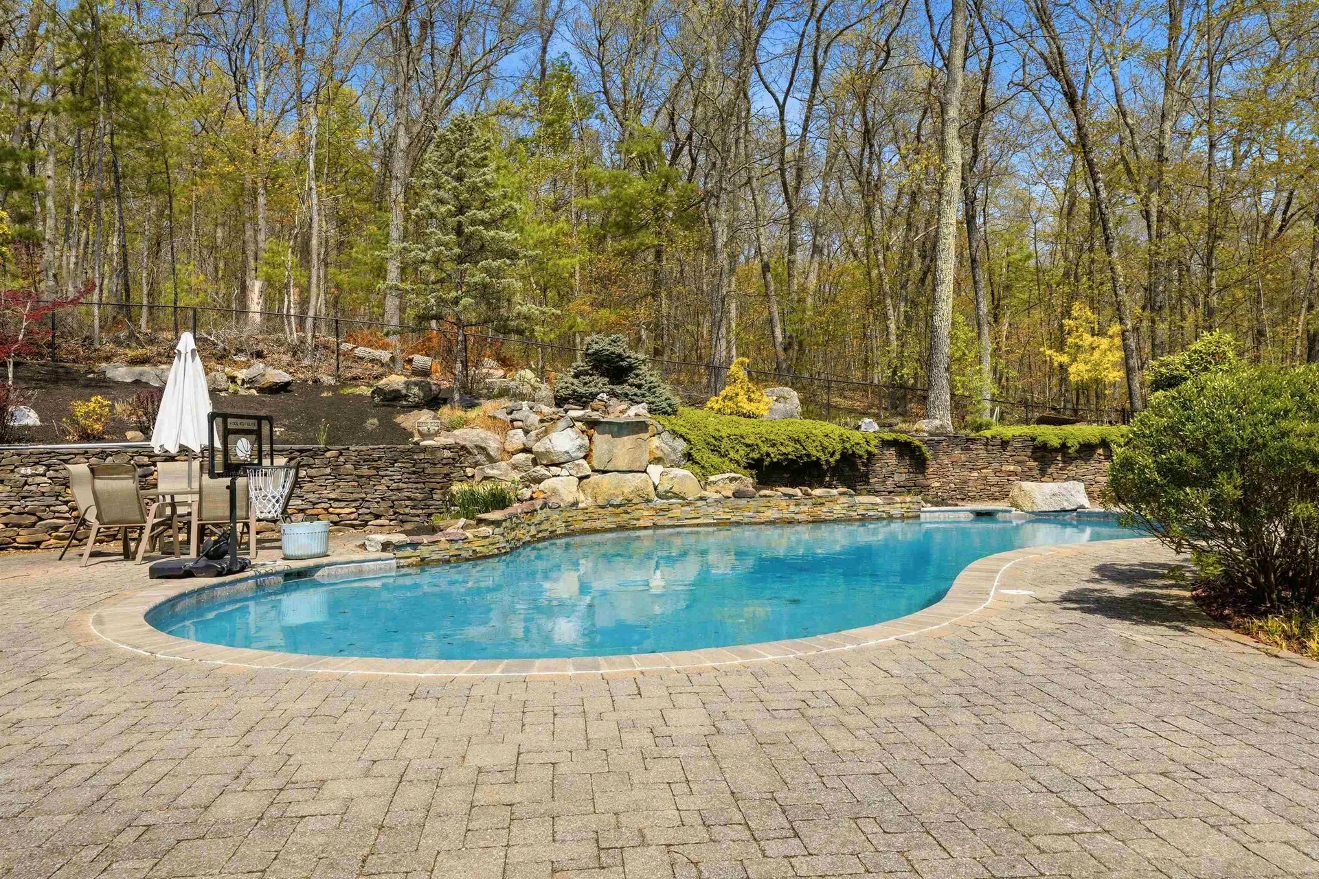 54 Sharon Road Windham NH 03087