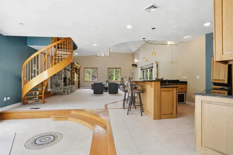 54 Sharon Road Windham NH 03087
