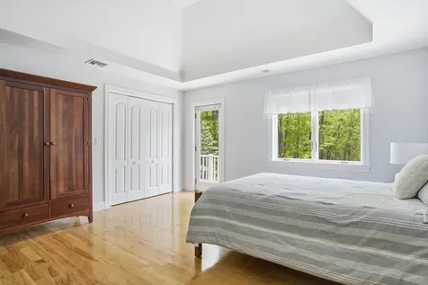 54 Sharon Road Windham NH 03087