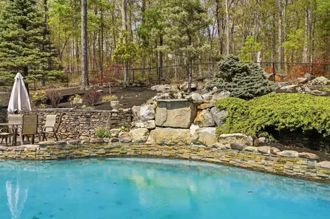 54 Sharon Road Windham NH 03087