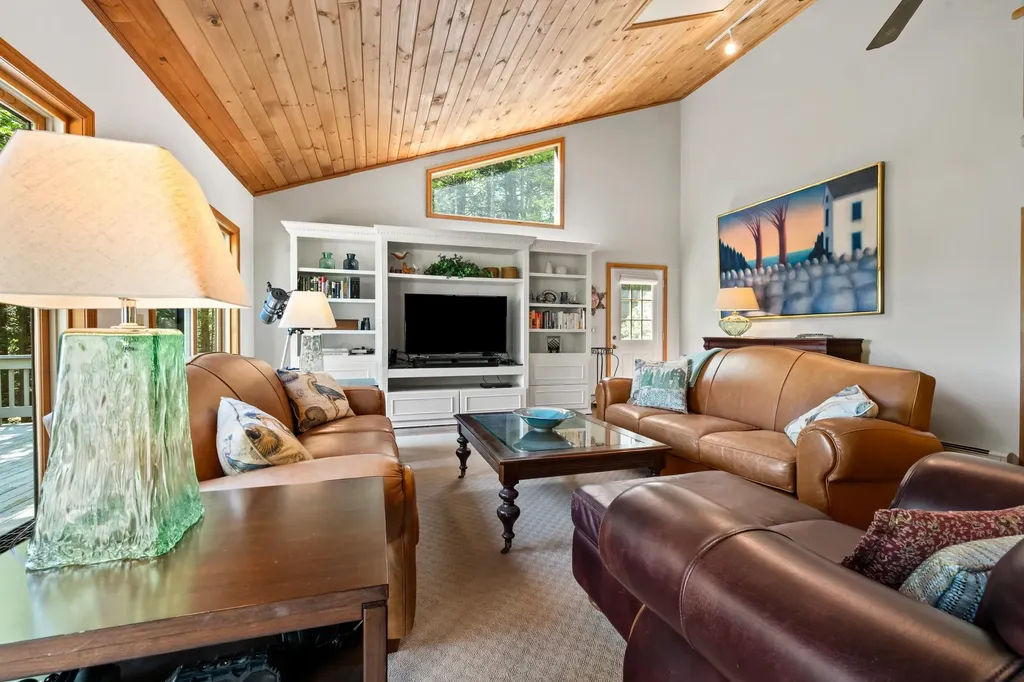 18 Walker Pond Road Conway NH 03818