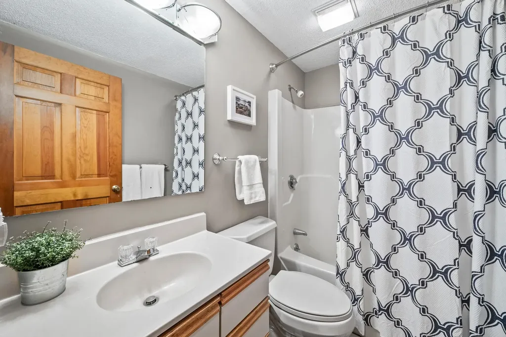 18 Walker Pond Road Conway NH 03818