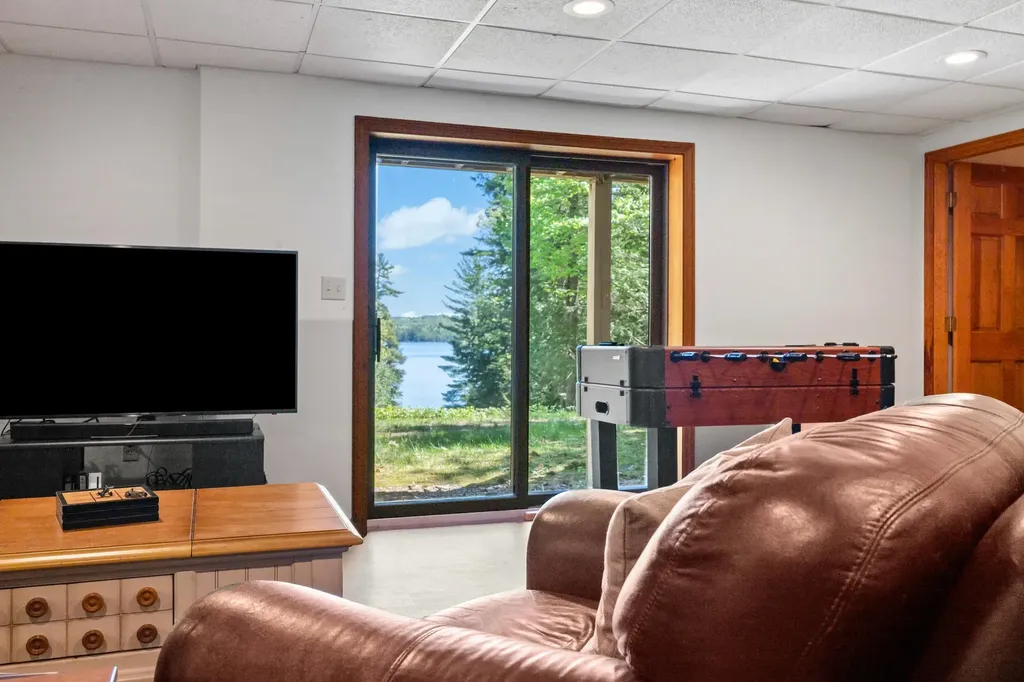 18 Walker Pond Road Conway NH 03818