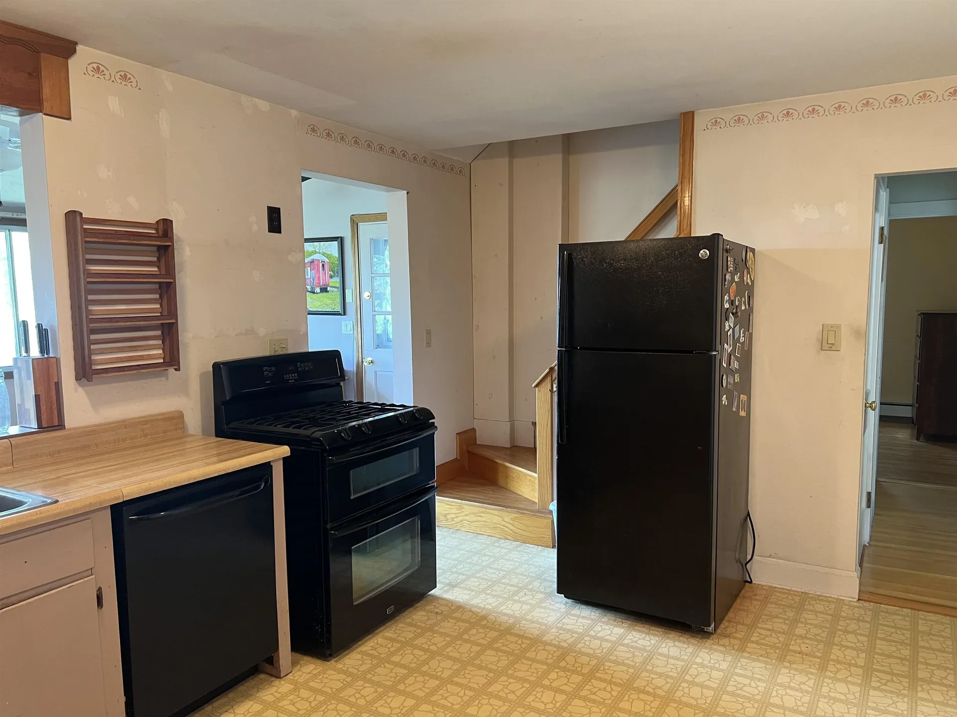 8 Hooker Street Nashua NH 03064