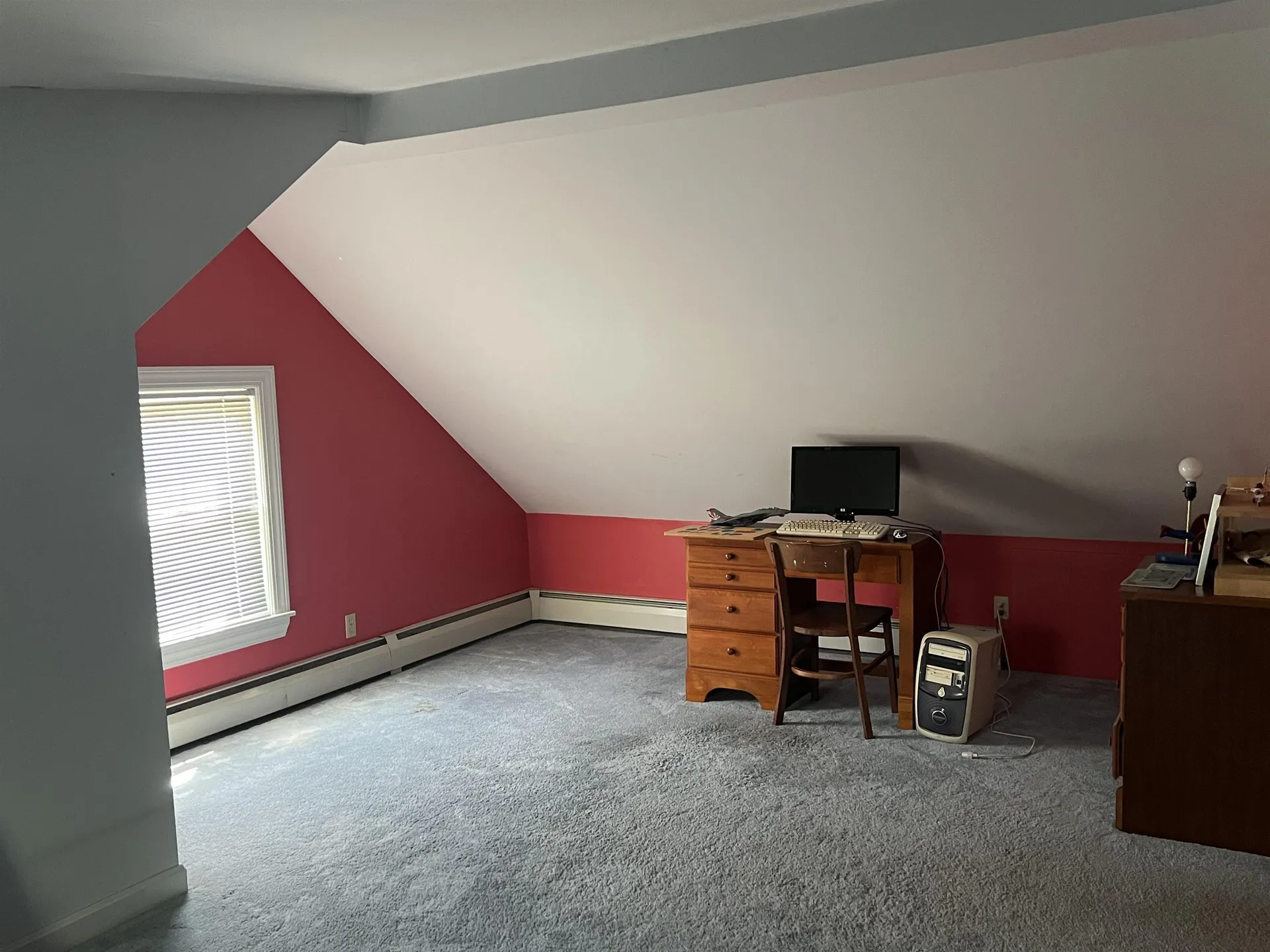 8 Hooker Street Nashua NH 03064