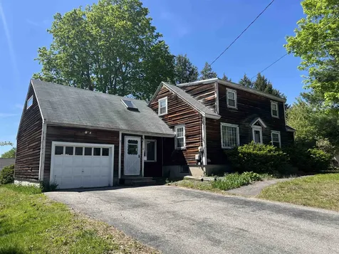 8 Hooker Street Nashua NH 03064