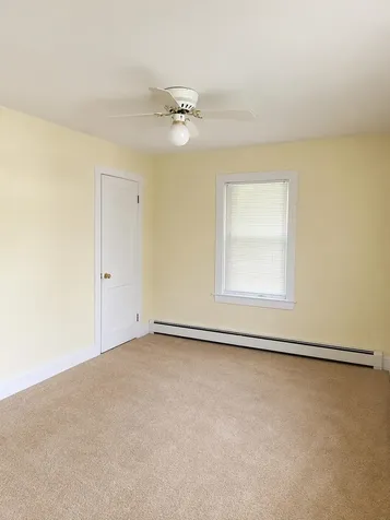 8 Hooker Street Nashua NH 03064