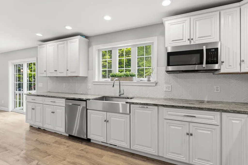 25 Cameron Drive Pittsfield NH 03263