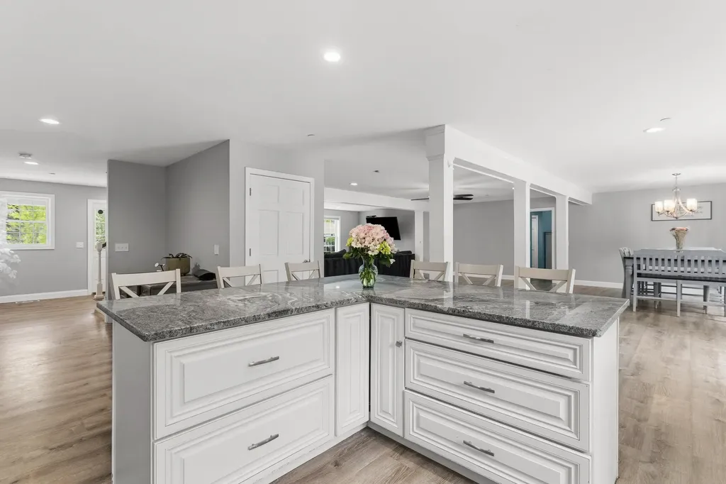25 Cameron Drive Pittsfield NH 03263
