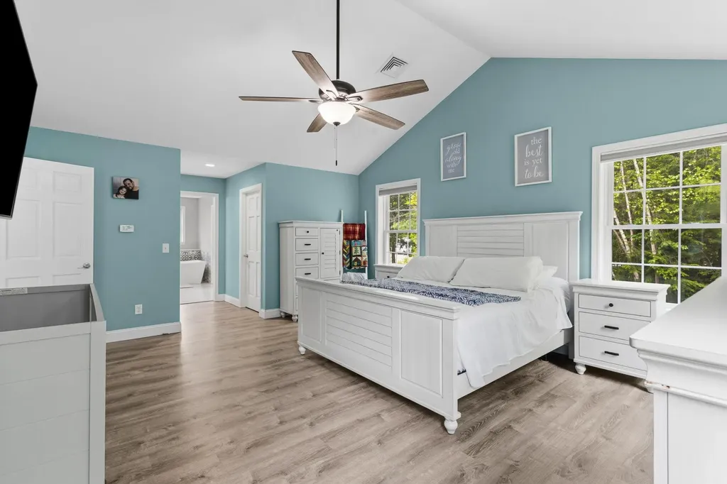 25 Cameron Drive Pittsfield NH 03263