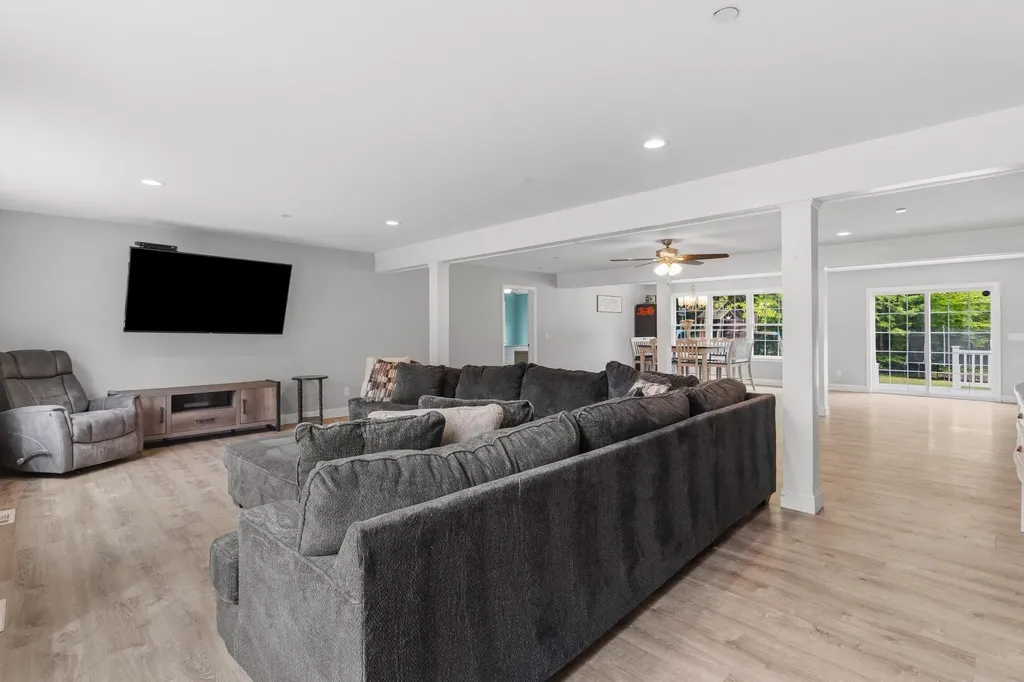 25 Cameron Drive Pittsfield NH 03263
