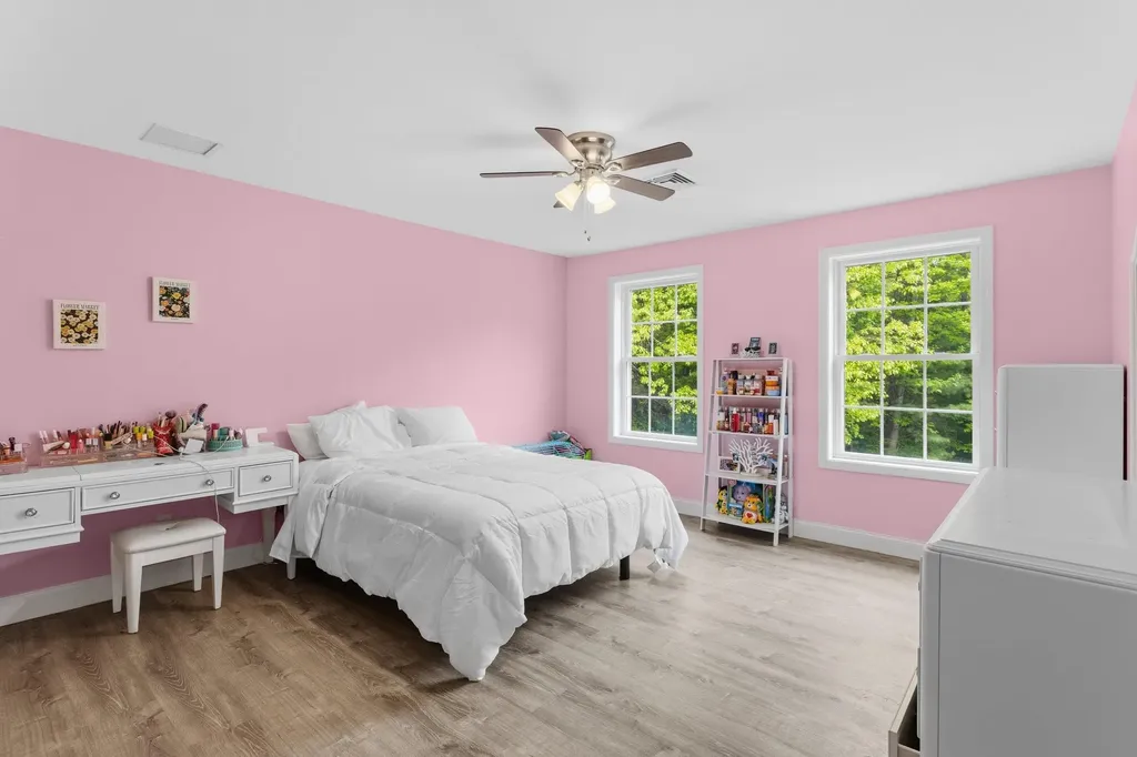 25 Cameron Drive Pittsfield NH 03263