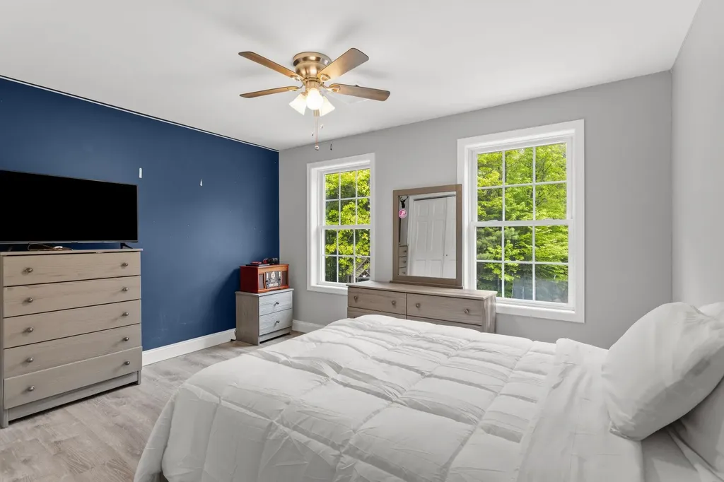 25 Cameron Drive Pittsfield NH 03263