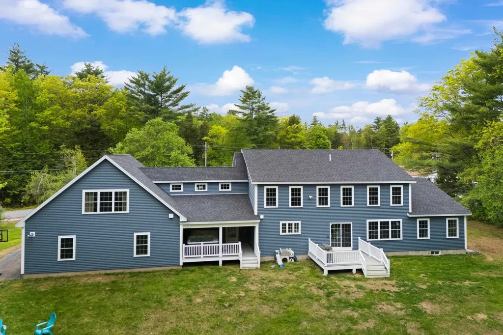 25 Cameron Drive Pittsfield NH 03263