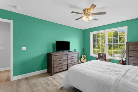 25 Cameron Drive Pittsfield NH 03263