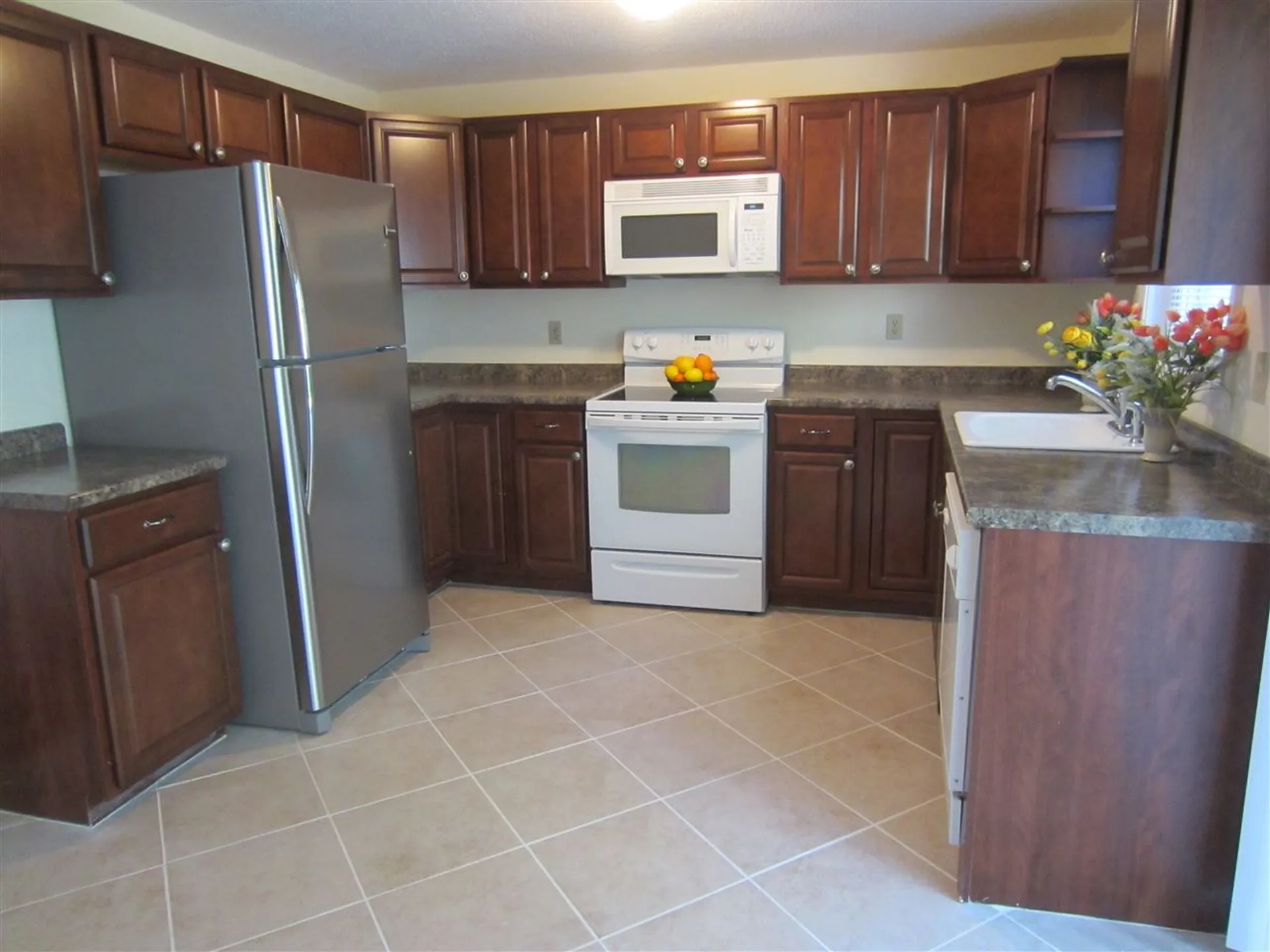 1025 S Mammoth Road Manchester NH 03109