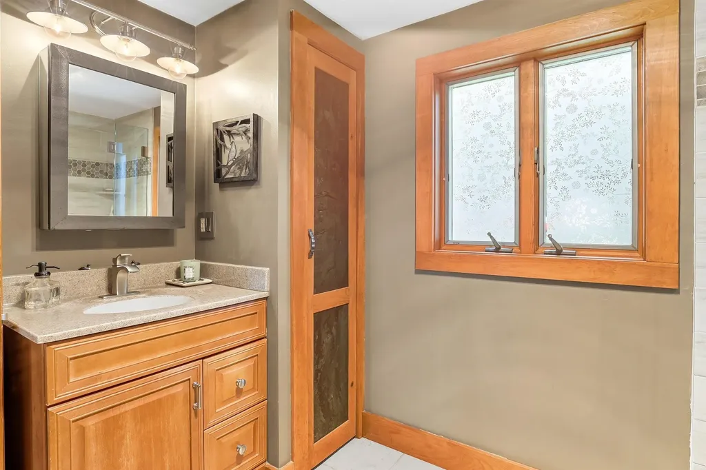 17 Wood Terrace Northwood NH 03261