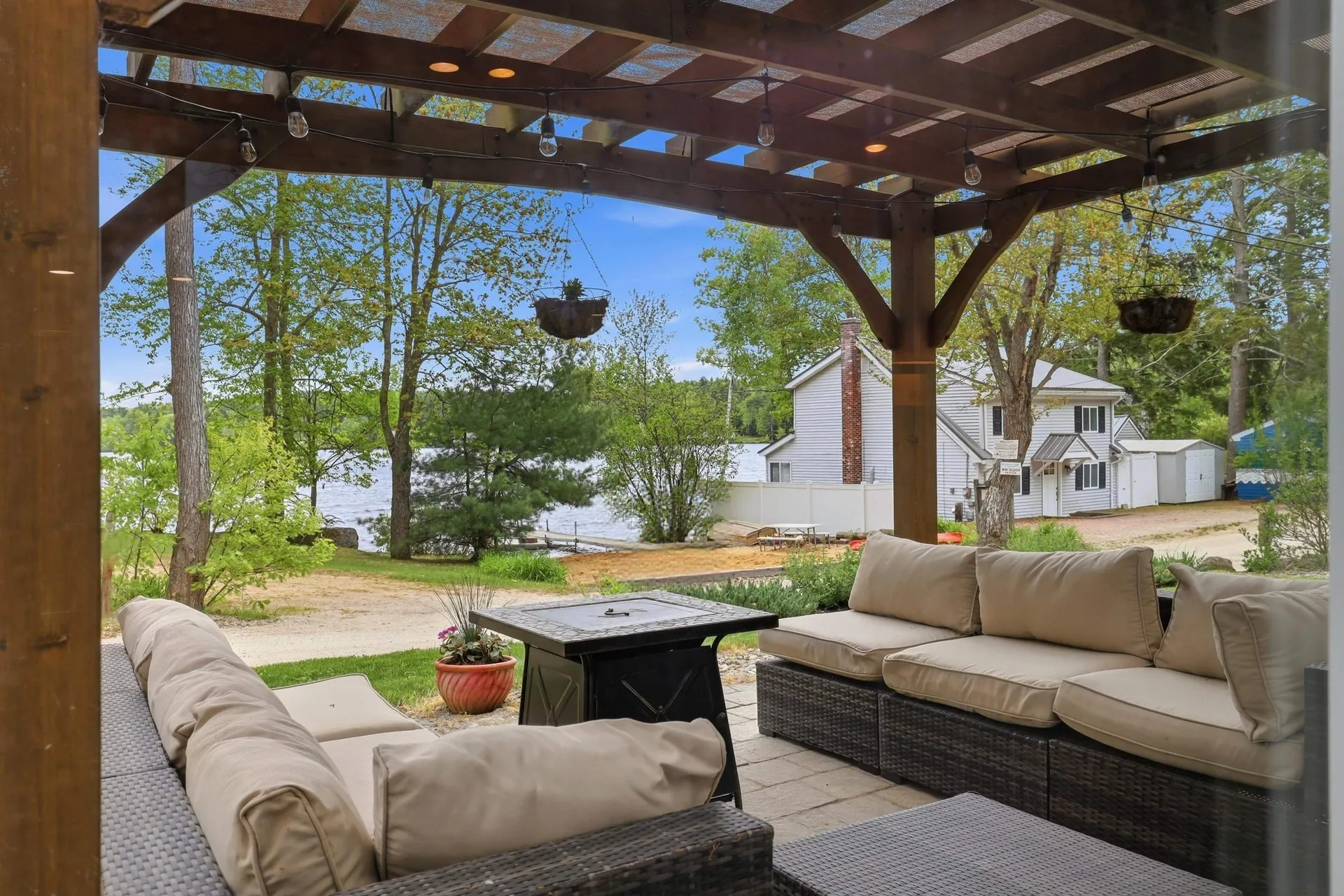 17 Wood Terrace Northwood NH 03261