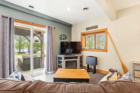 17 Wood Terrace Northwood NH 03261