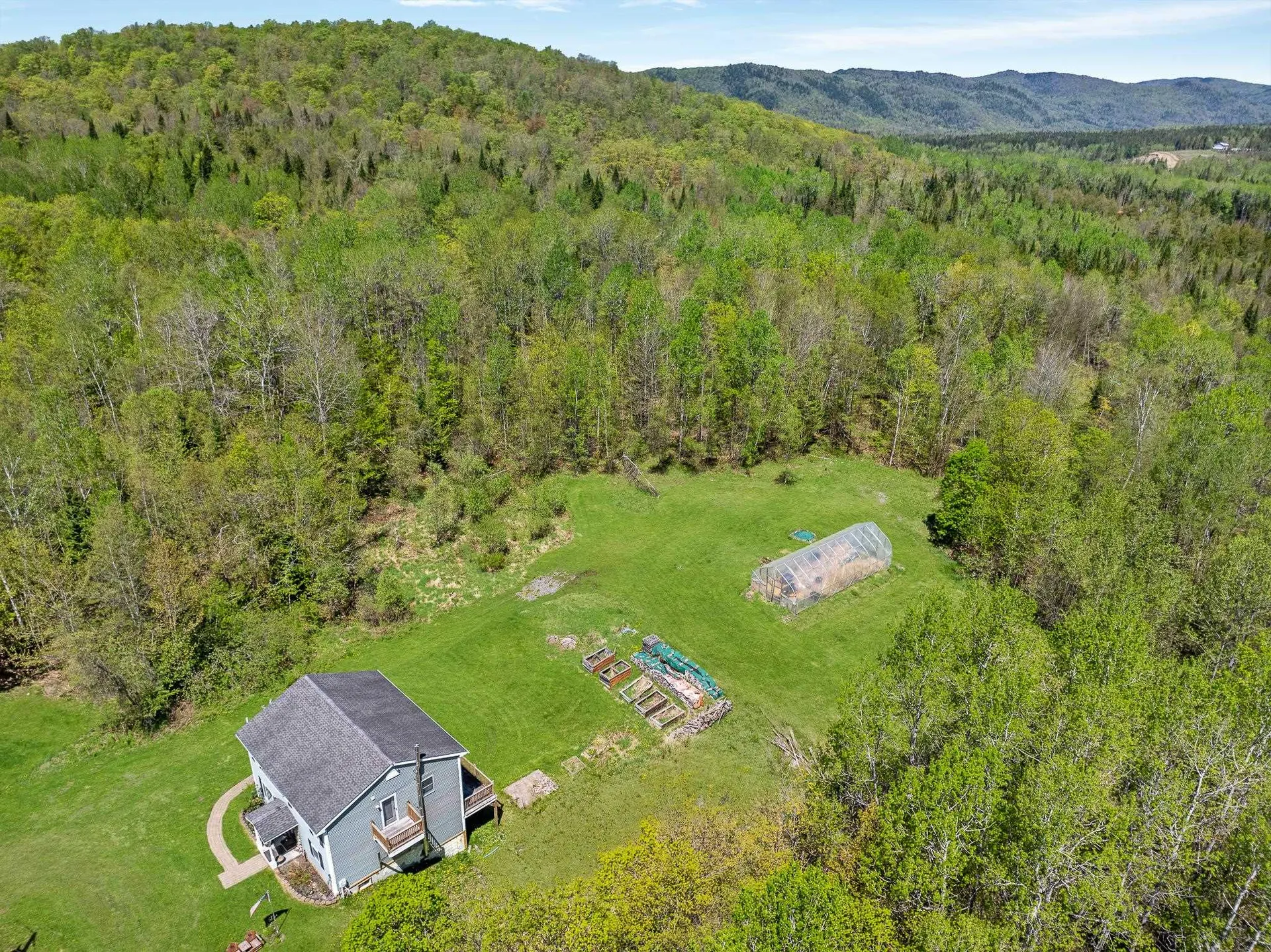 252 Moose Mountain Drive Stewartstown NH 03576