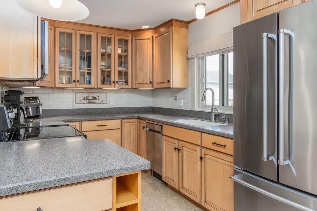 39 Dearborn Avenue Hampton NH 03842
