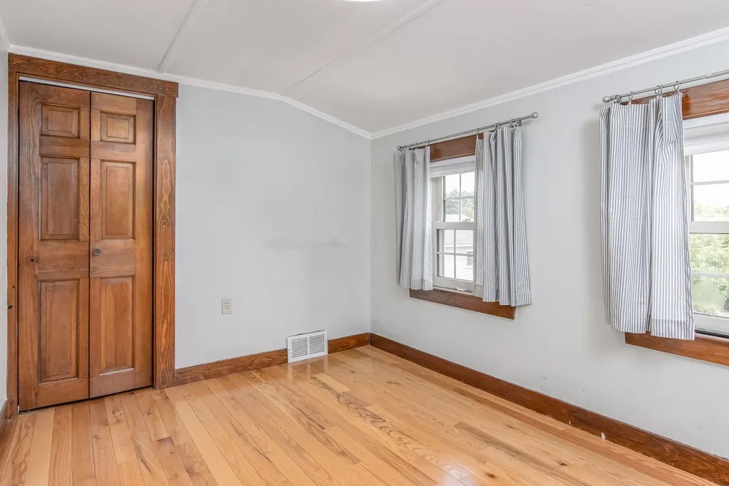 39 Dearborn Avenue Hampton NH 03842
