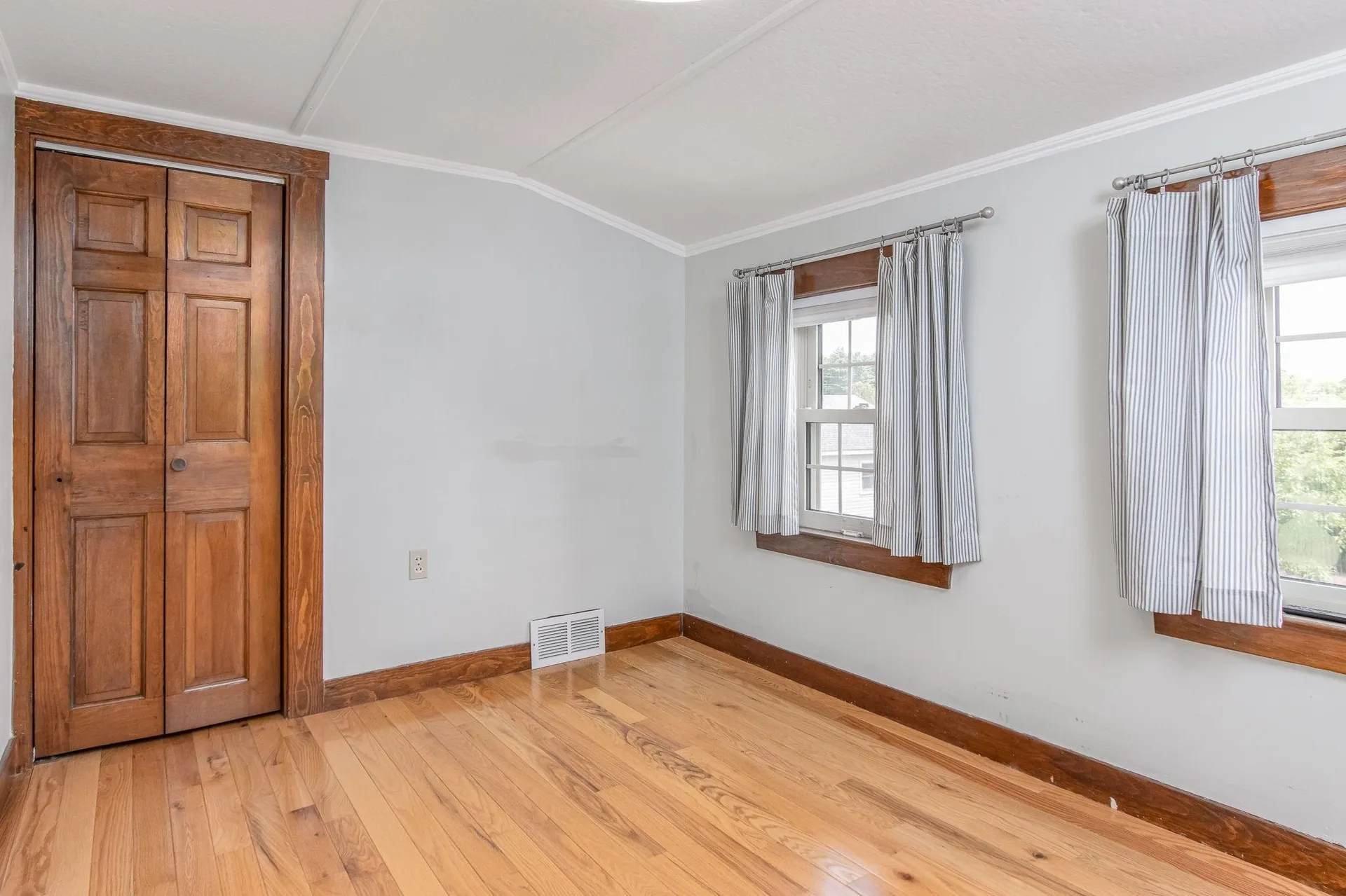39 Dearborn Avenue Hampton NH 03842