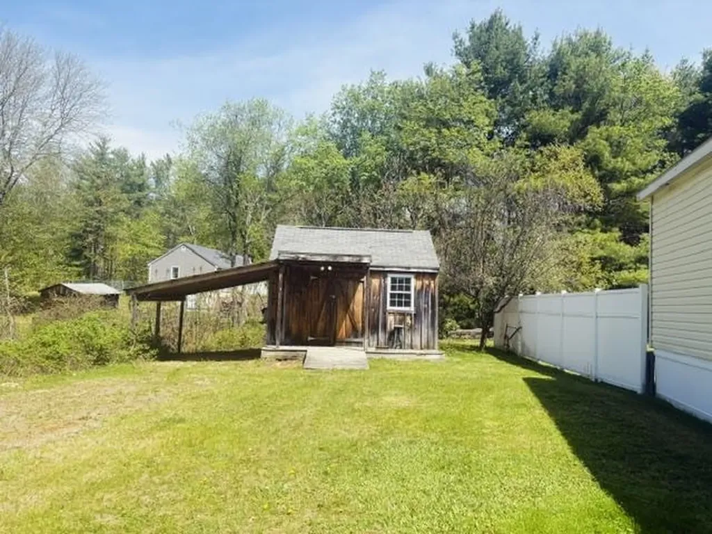 12 Mountain View Road Deerfield NH 03037