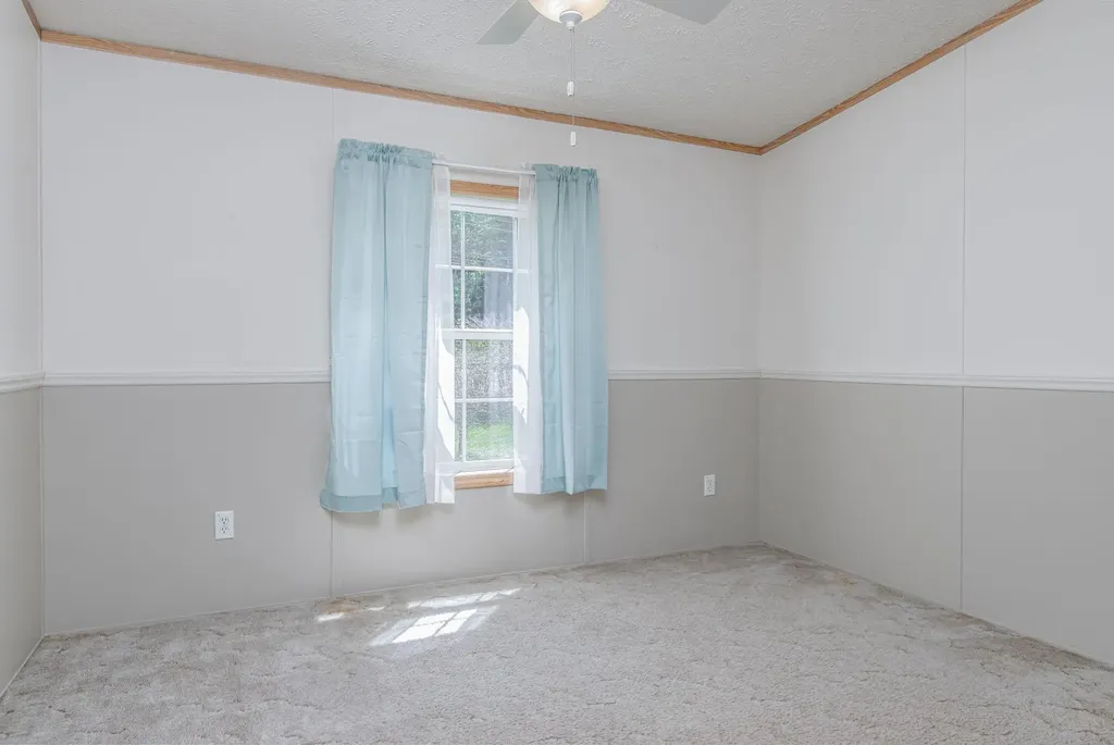 12 Mountain View Road Deerfield NH 03037