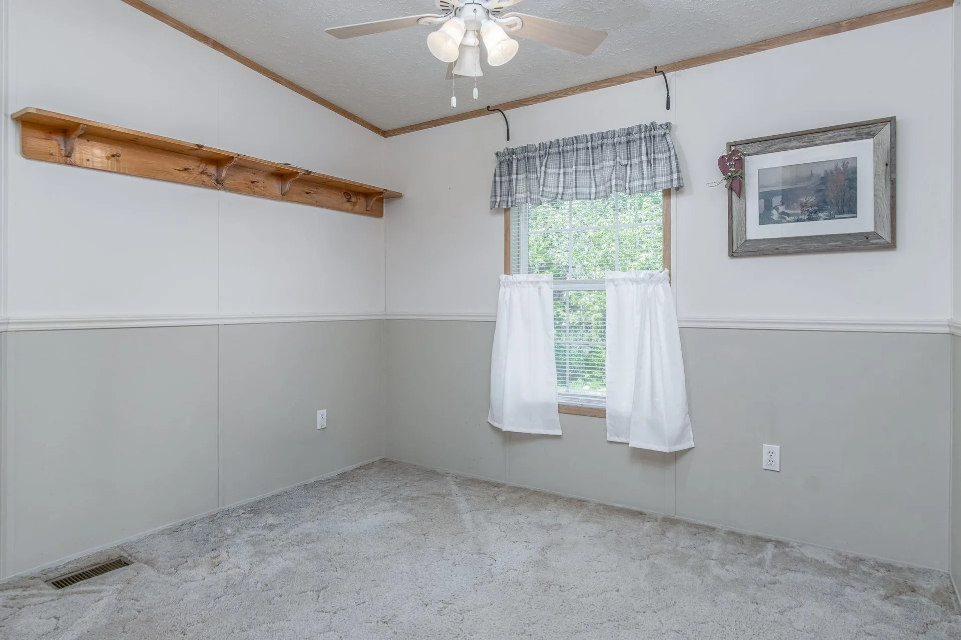 12 Mountain View Road Deerfield NH 03037