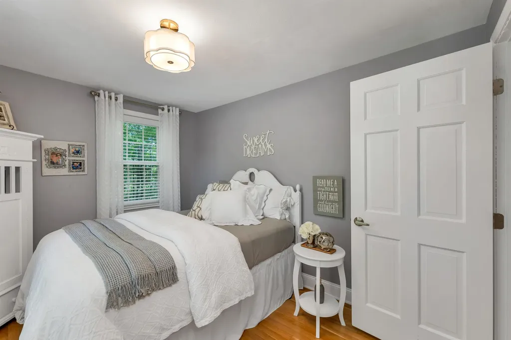 71 Wentworth Drive Bedford NH 03110