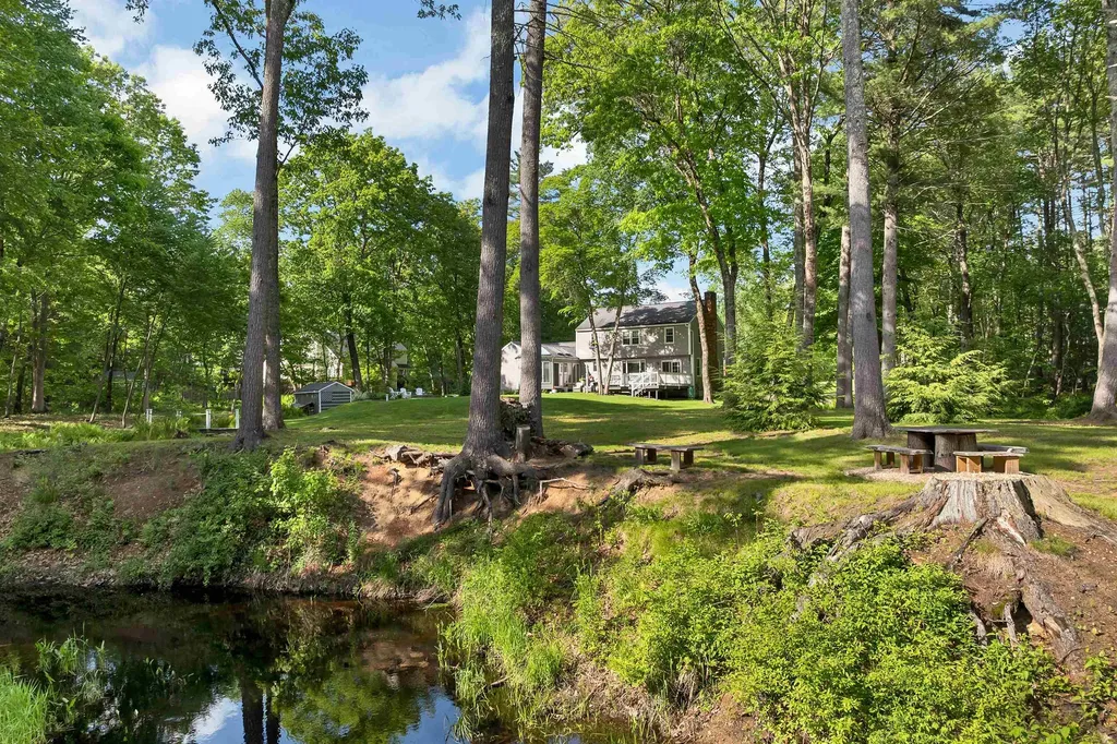 71 Wentworth Drive Bedford NH 03110