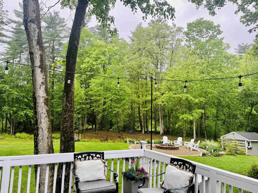 71 Wentworth Drive Bedford NH 03110