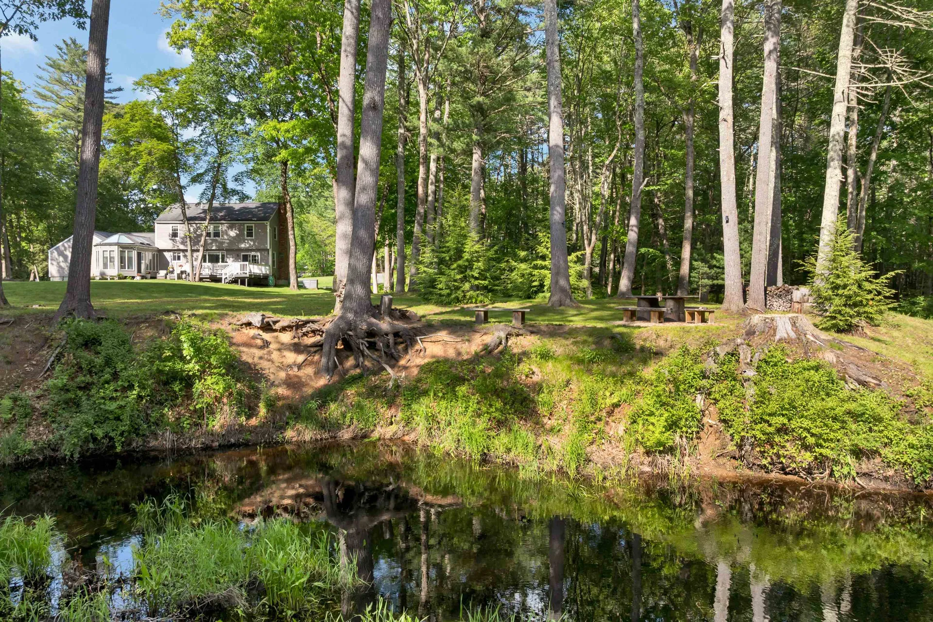 71 Wentworth Drive Bedford NH 03110