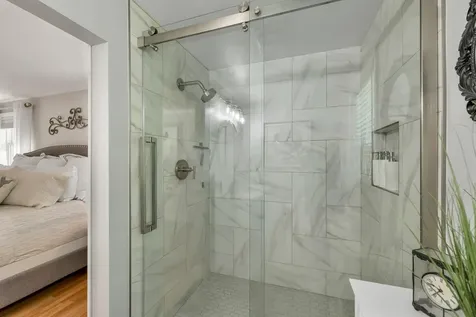 71 Wentworth Drive Bedford NH 03110