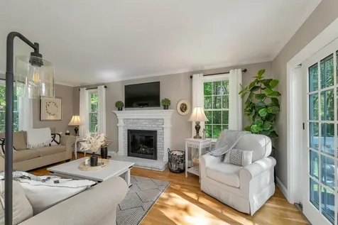71 Wentworth Drive Bedford NH 03110