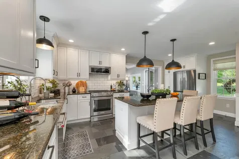 71 Wentworth Drive Bedford NH 03110