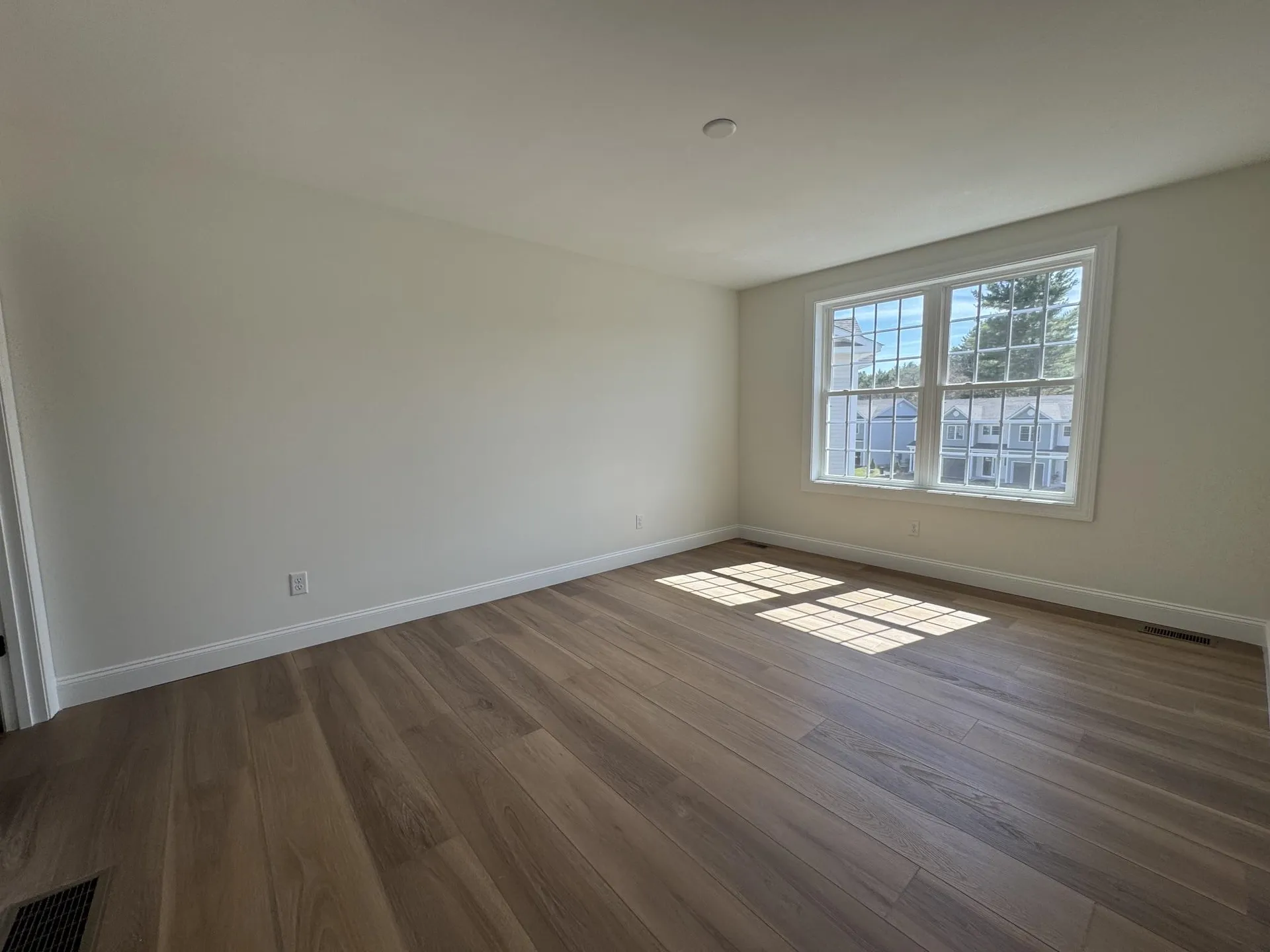 6C Dearborn Circle Goffstown NH 03045