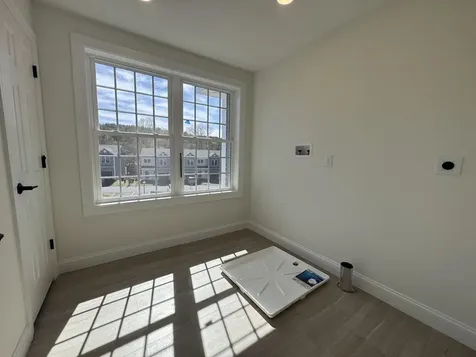 6C Dearborn Circle Goffstown NH 03045