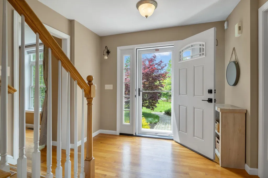 212 Oak Hill Road Barrington NH 03825