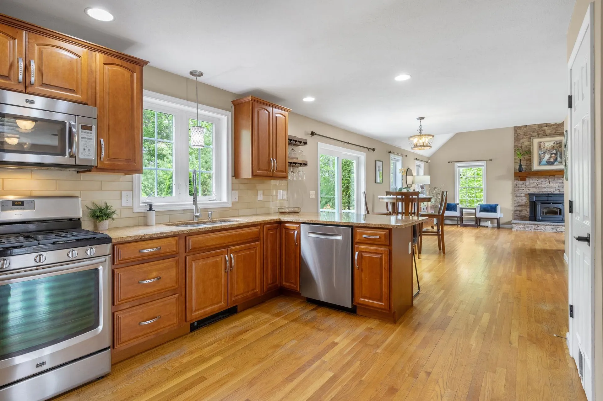 212 Oak Hill Road Barrington NH 03825