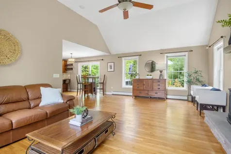 212 Oak Hill Road Barrington NH 03825