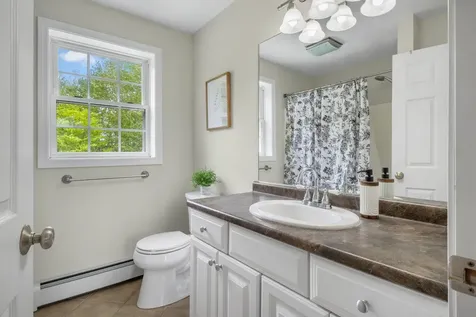 212 Oak Hill Road Barrington NH 03825
