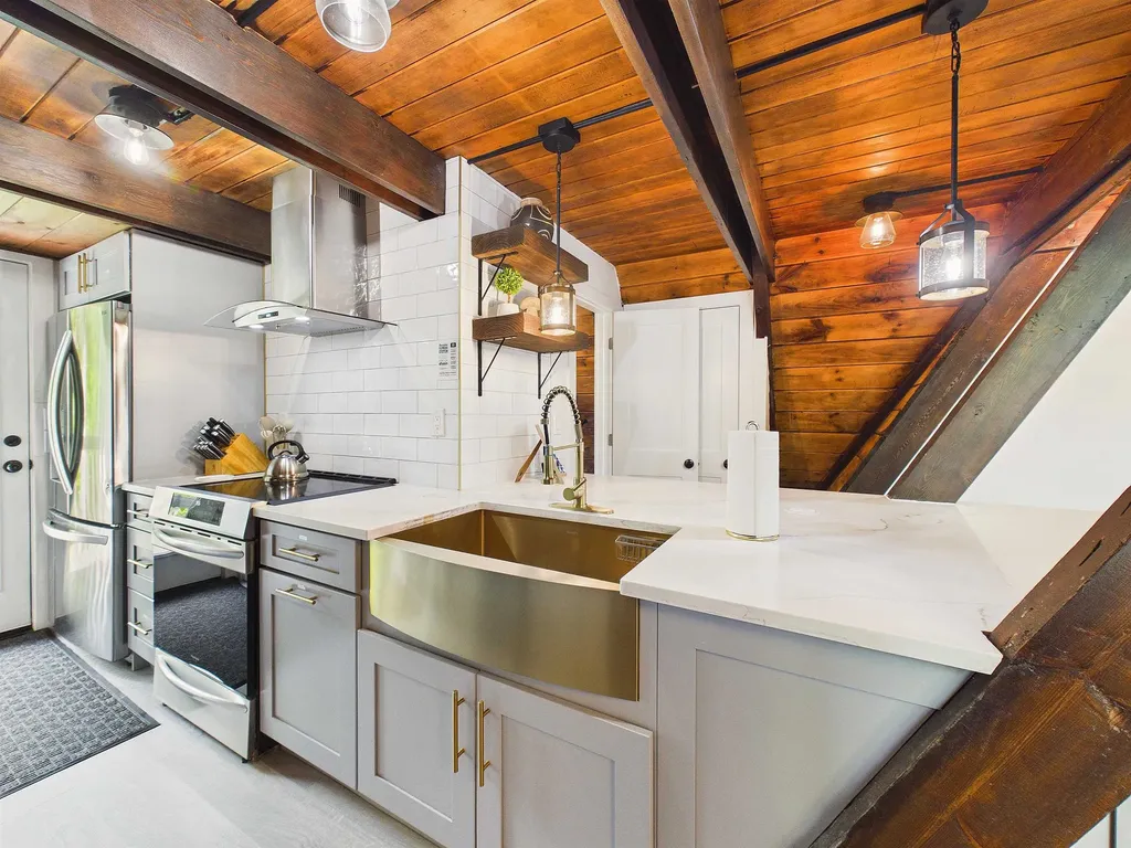 165 Silver Spring Hill Road Pittsfield VT 05762