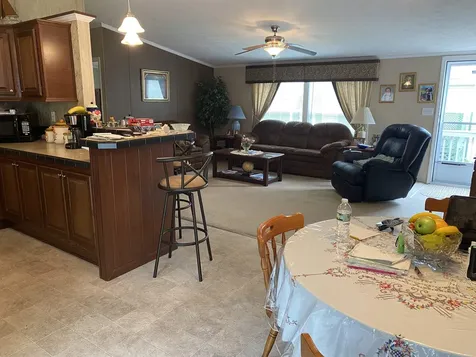 20 Spruce Court Seabrook NH 03874