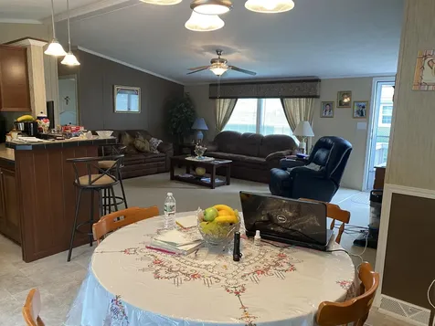 20 Spruce Court Seabrook NH 03874