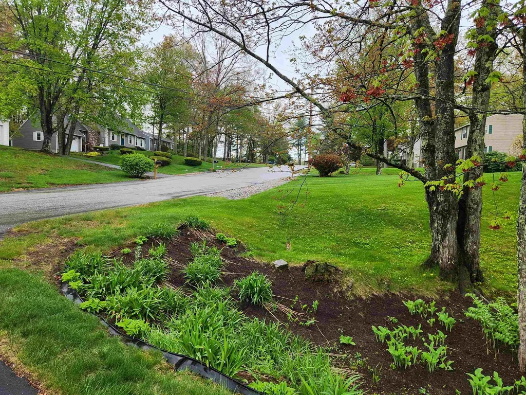 21 Harvest Drive Hooksett NH 03106-1902