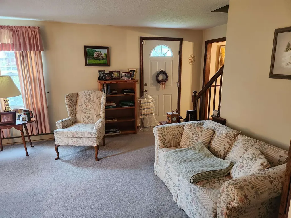 21 Harvest Drive Hooksett NH 03106-1902
