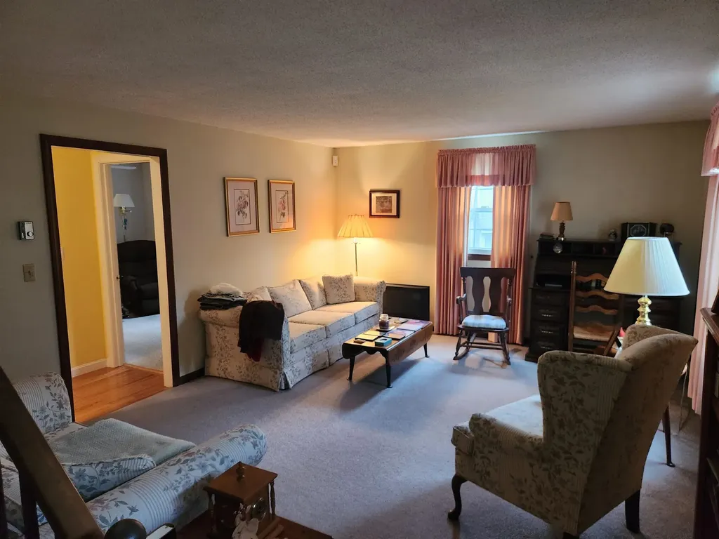 21 Harvest Drive Hooksett NH 03106-1902